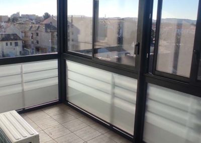 fermeture de terrasse avec vitres alu